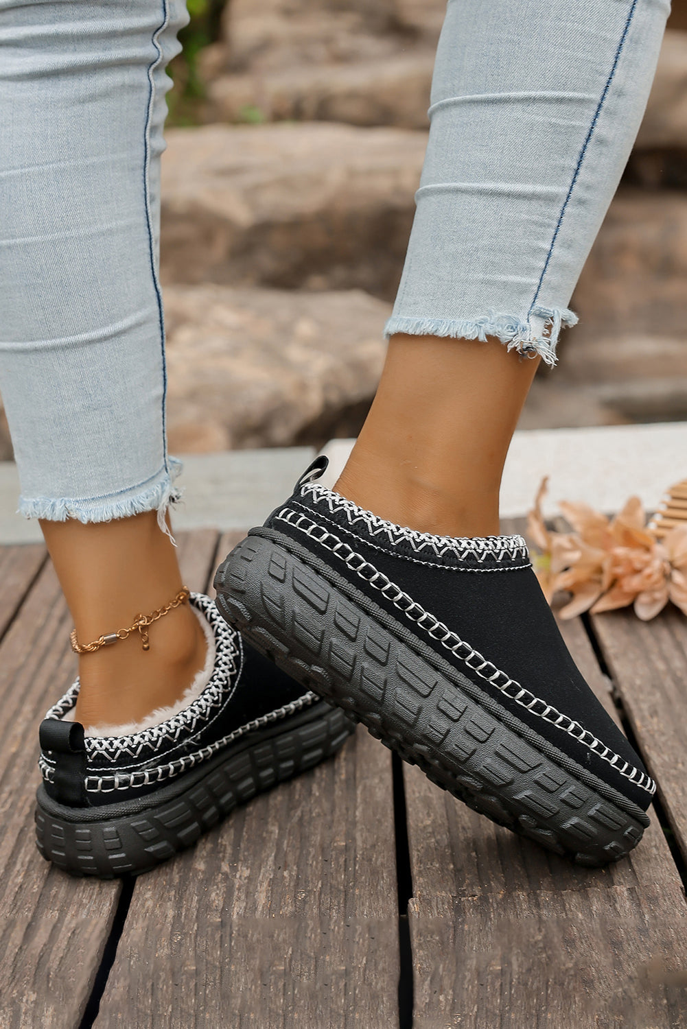 Black Faux Suede Woven Trim Plush Lining Platform Slippers