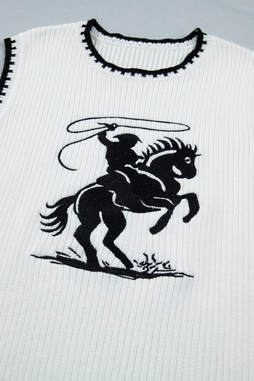 White Contrast Trim Round Neck Rodeo Cowboy Sweater Vest